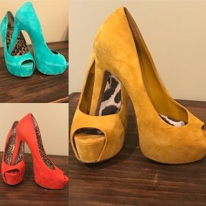Jessica Simpson pumps